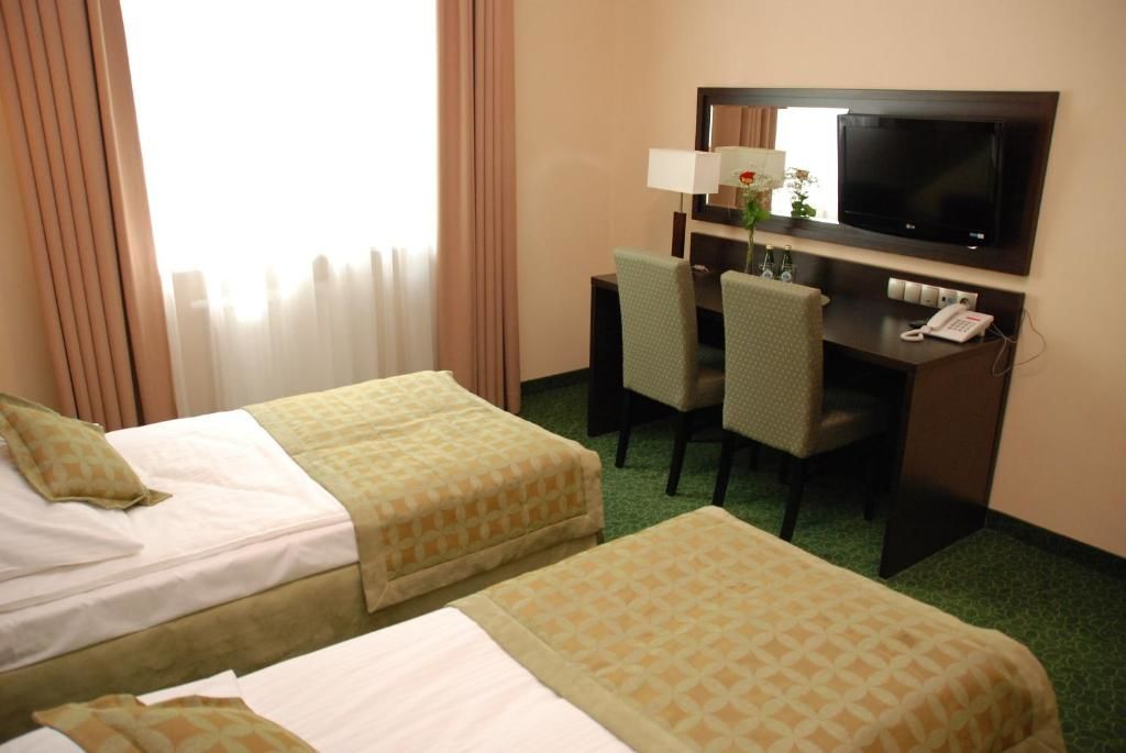 Отель Hotel Topaz Poznań Centrum Познань-56